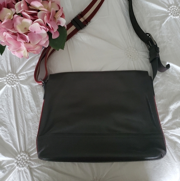 Bally Men's Messenger Bag in Dark Brown leather - Picture 3 of 4